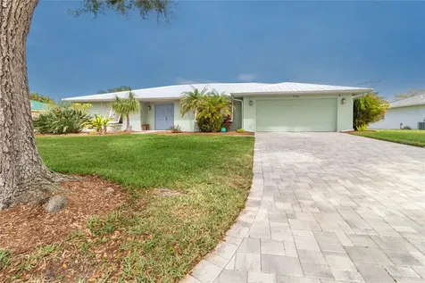 7926 Cypress Lake Drive Sarasota FL 34243