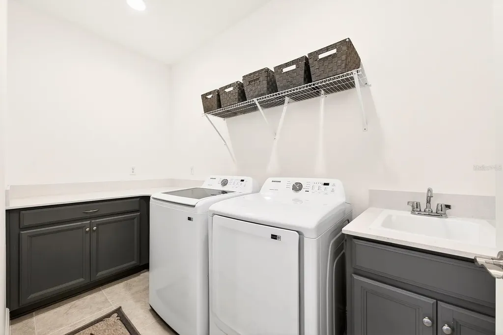 7651 Five Oaks Drive Harmony FL 34773