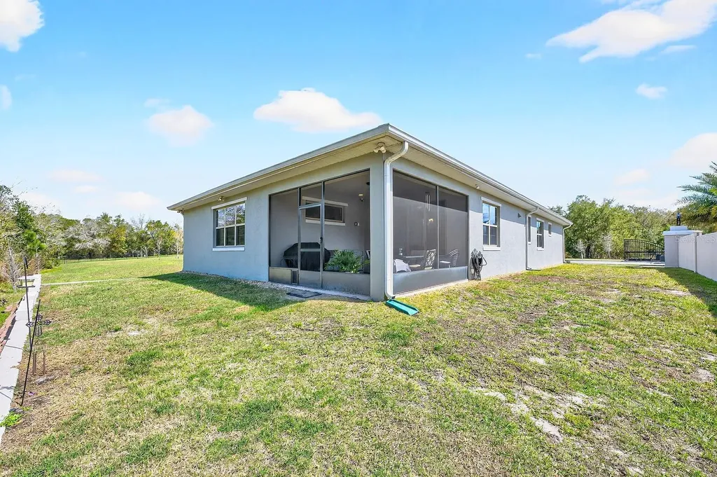 7651 Five Oaks Drive Harmony FL 34773