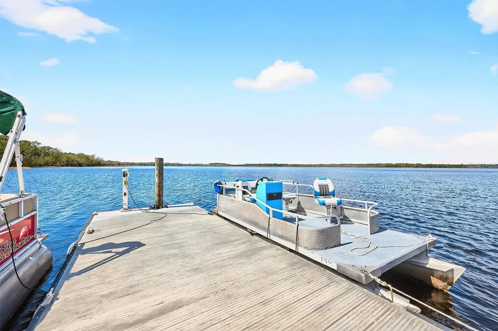 7651 Five Oaks Drive Harmony FL 34773