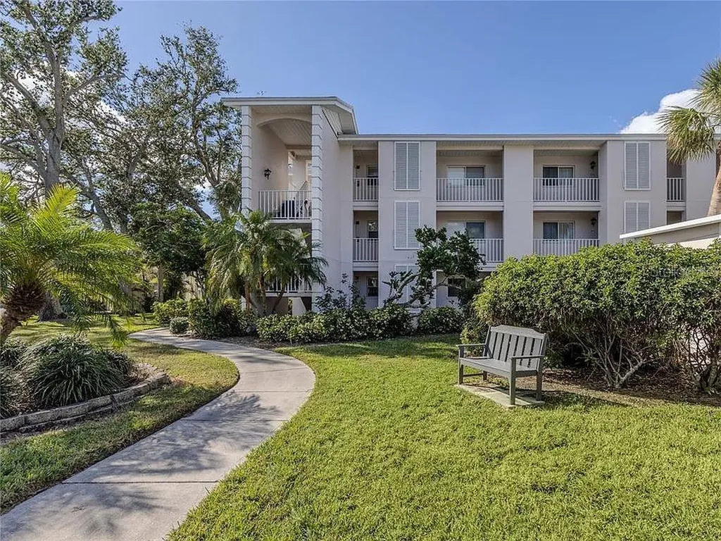 437 Cerromar Lane Venice FL 34293