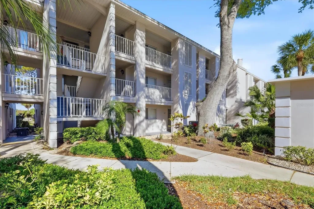 437 Cerromar Lane Venice FL 34293