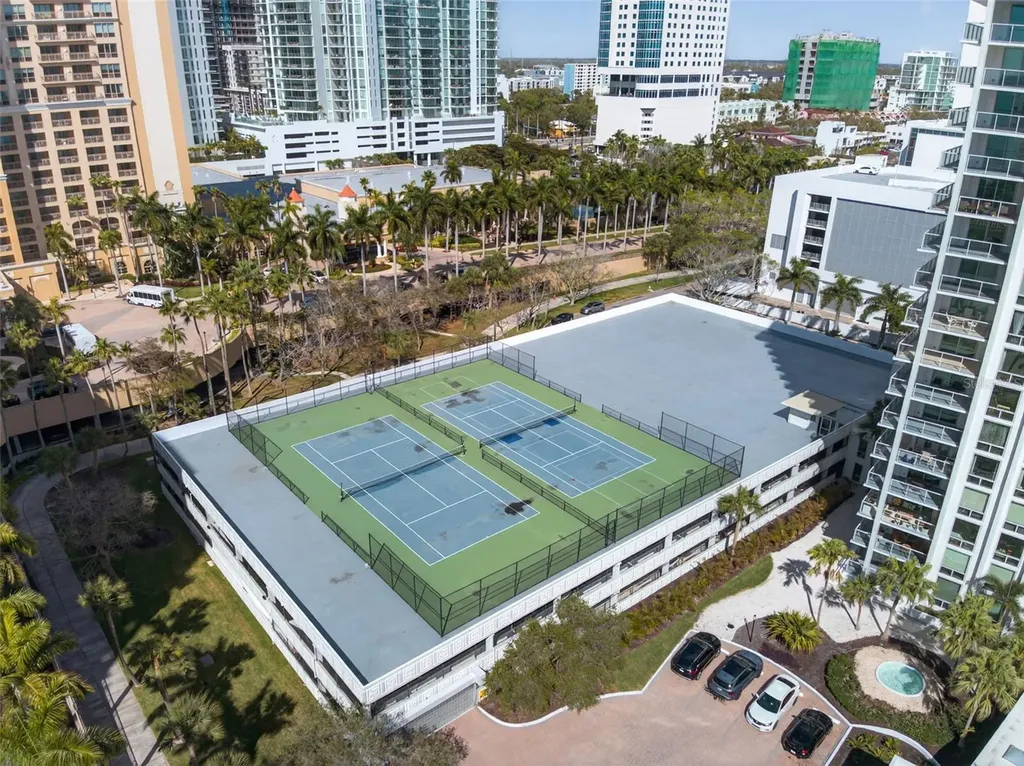 1111 N Gulfstream Avenue Sarasota FL 34236