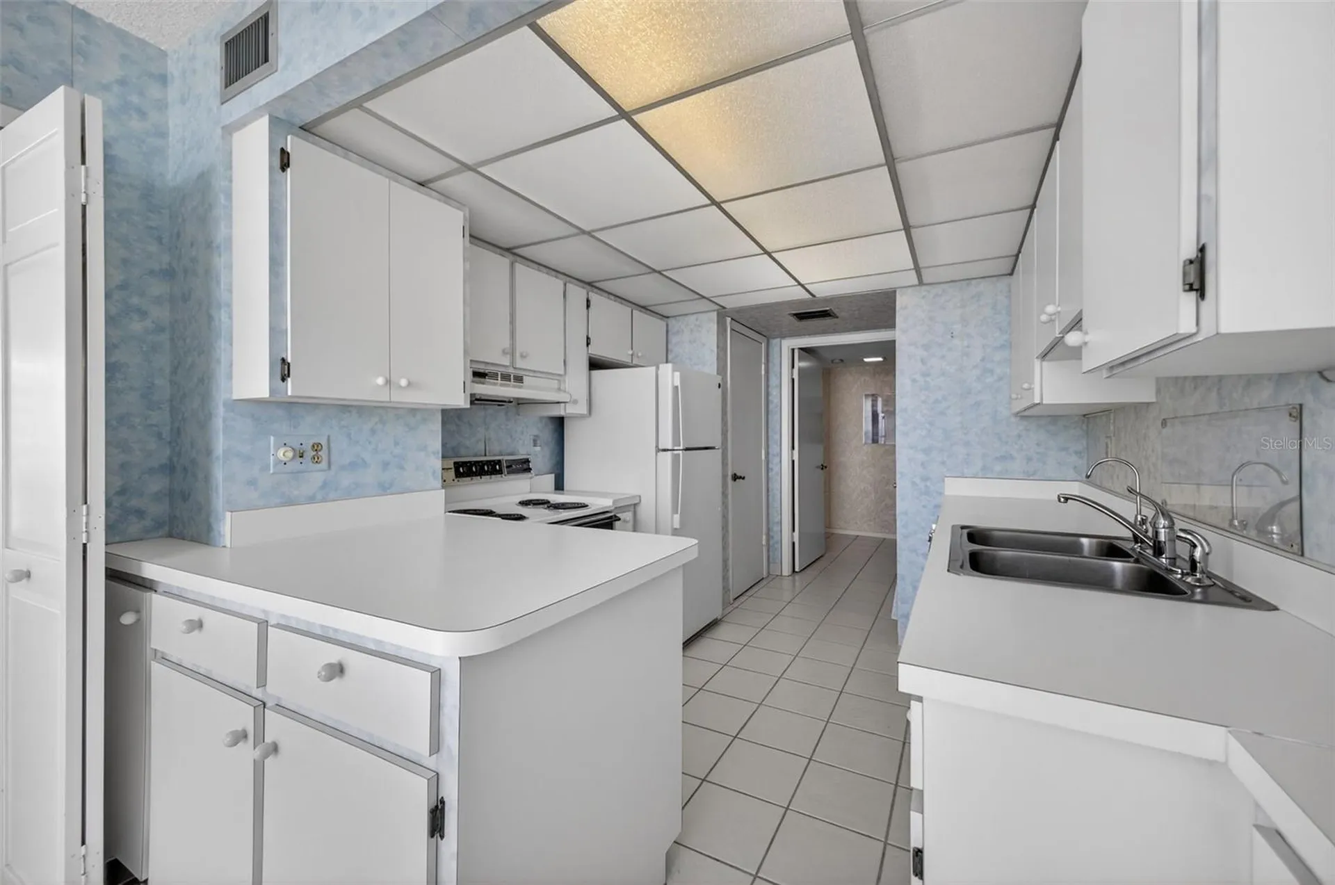 1111 N Gulfstream Avenue Sarasota FL 34236