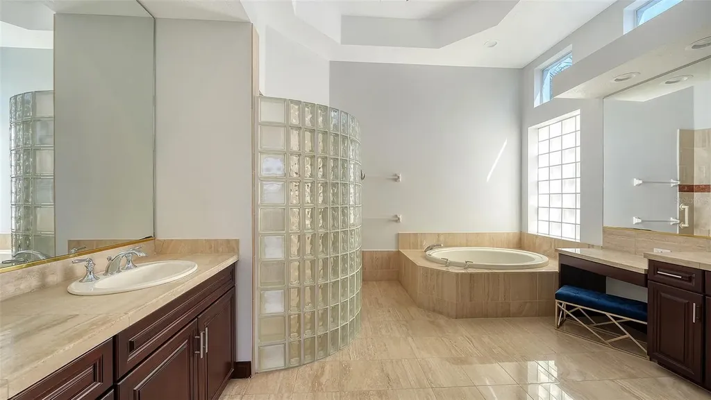 3511 Fair Oaks Court Longboat Key FL 34228