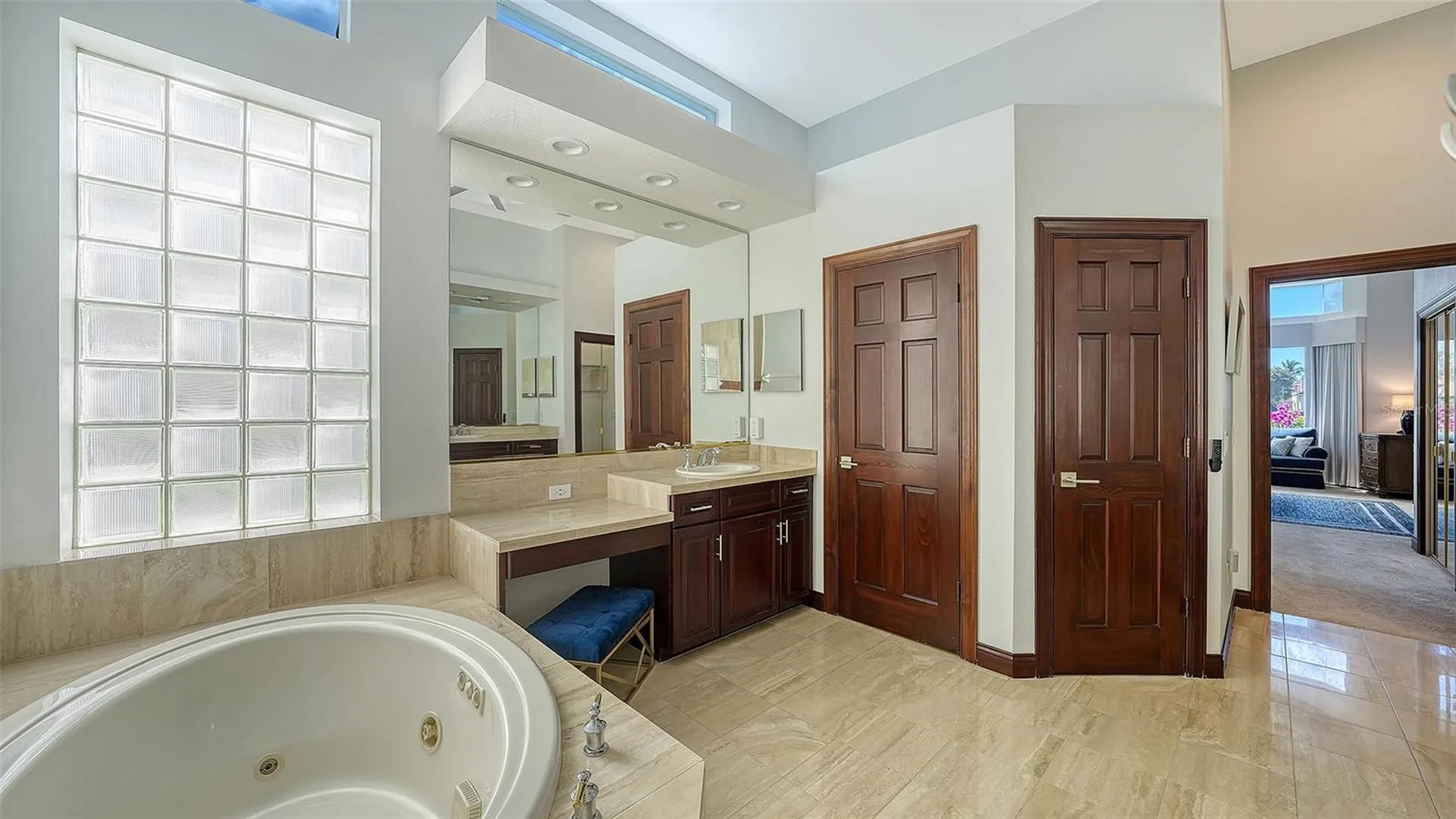 3511 Fair Oaks Court Longboat Key FL 34228