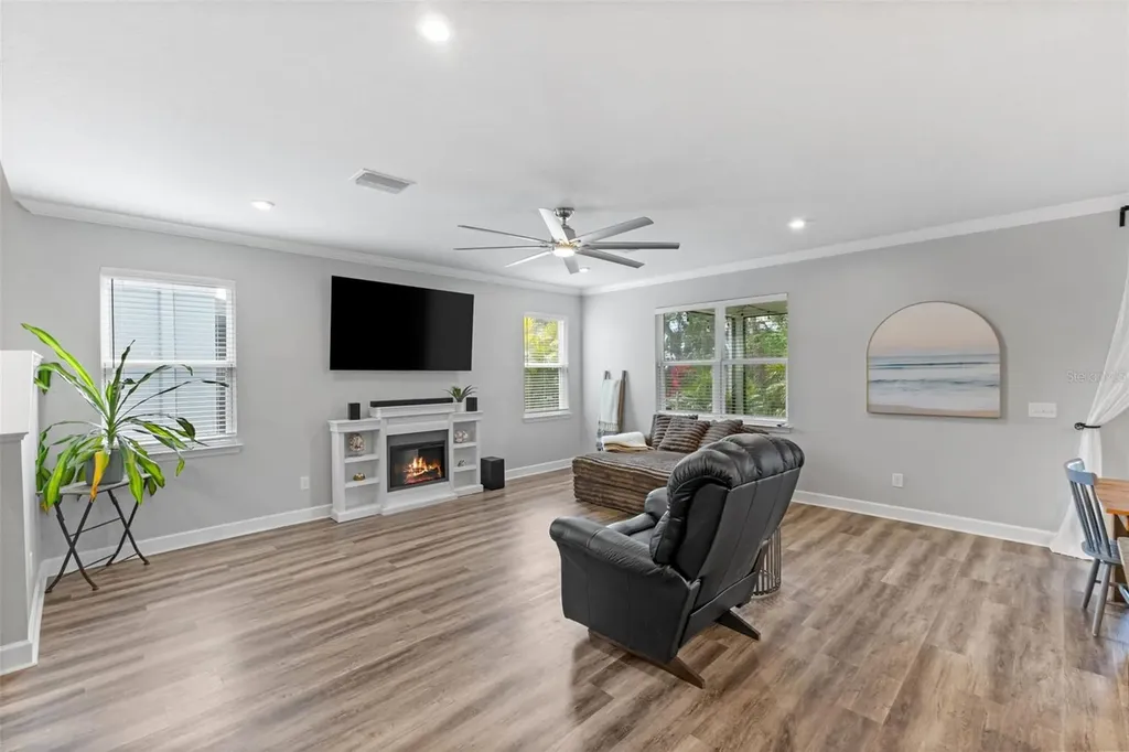 8523 Rain Lily Crossing Parrish FL 34219
