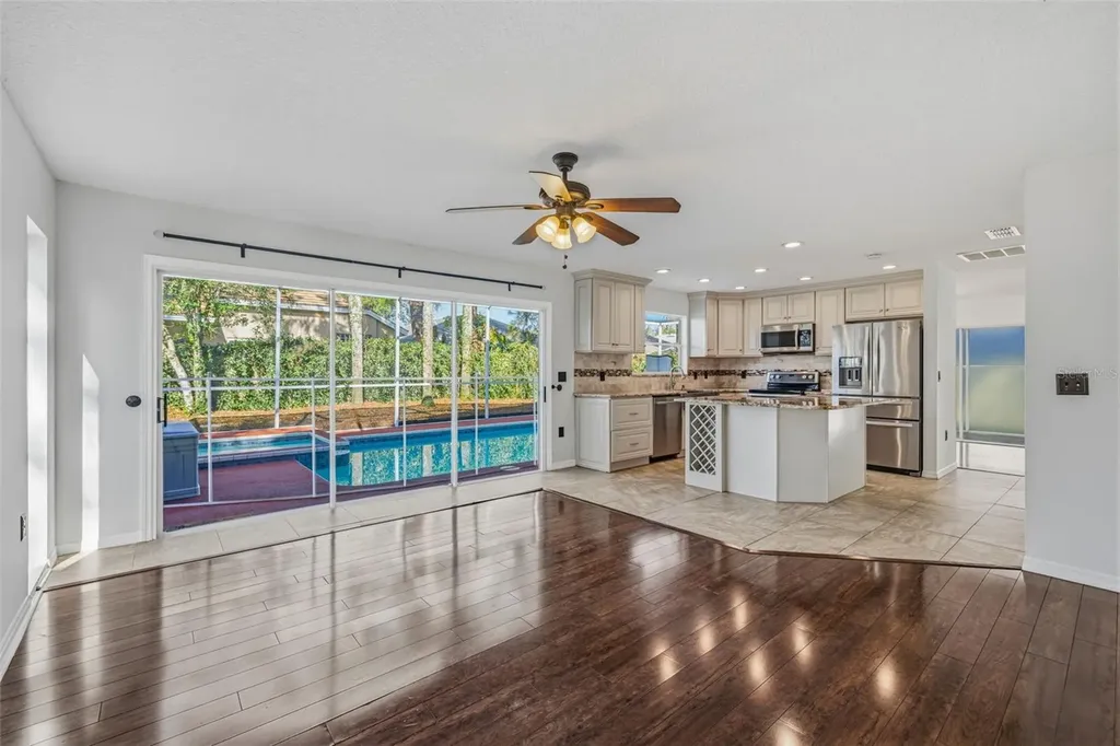 17705 Esprit Drive Tampa FL 33647