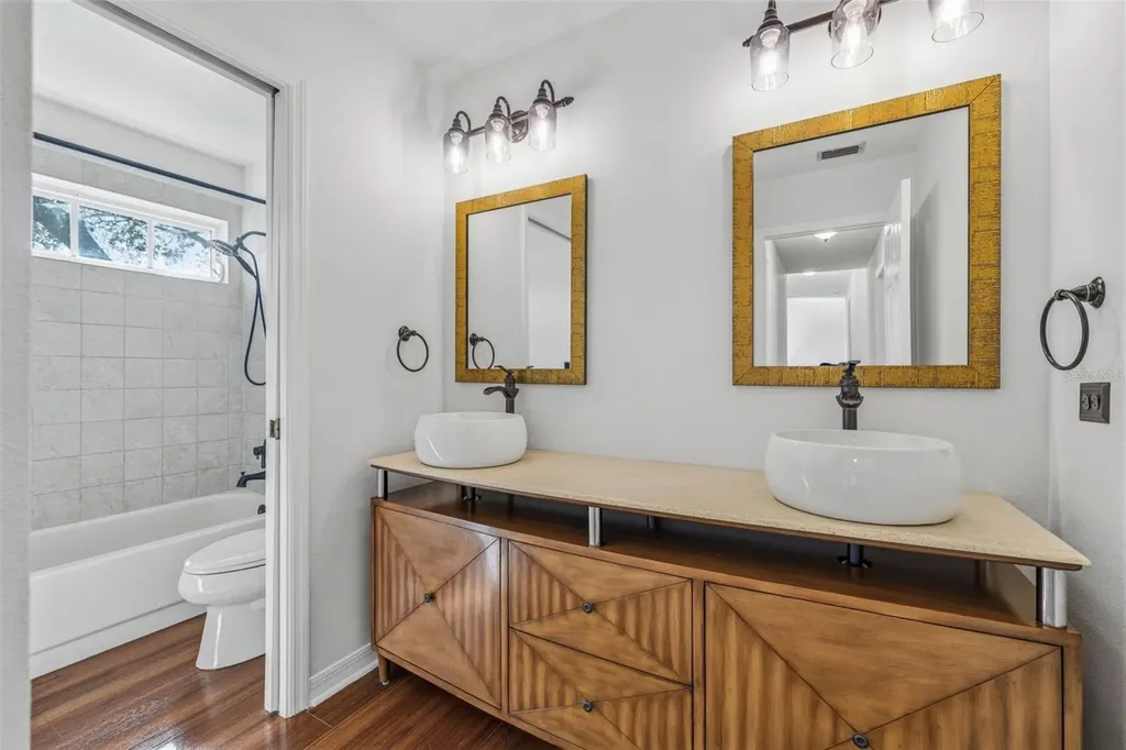 17705 Esprit Drive Tampa FL 33647