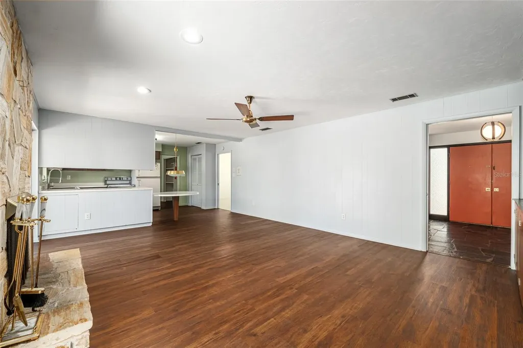 2814 NW 13th Court Gainesville FL 32605
