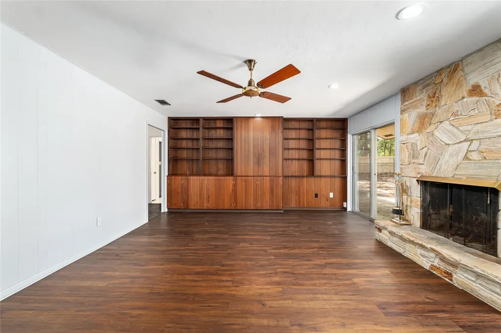 2814 NW 13th Court Gainesville FL 32605