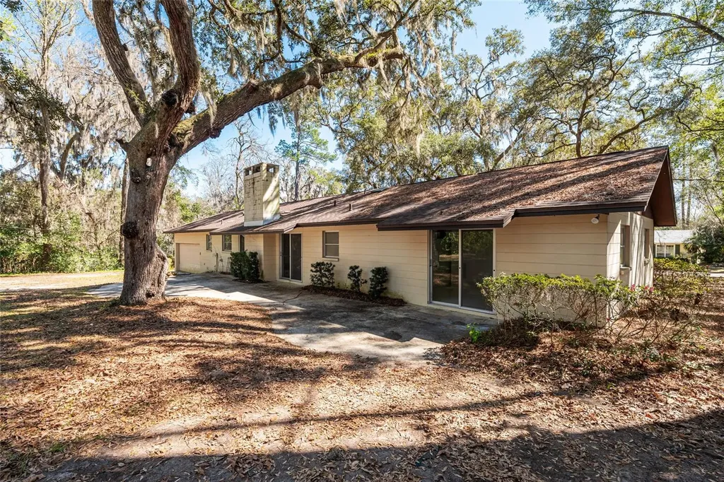 2814 NW 13th Court Gainesville FL 32605