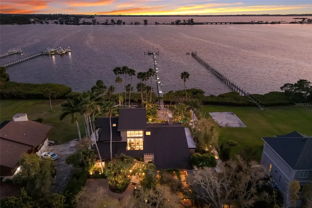 608 87th Street Court NW Bradenton FL 34209