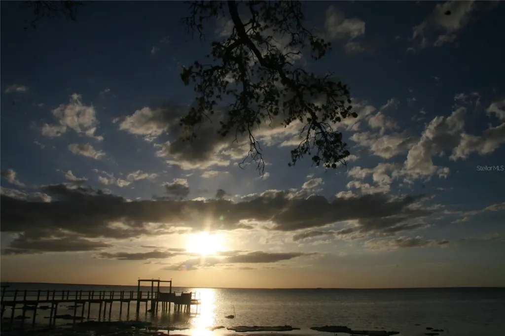 000 Bluff Boulevard Holiday FL 34691