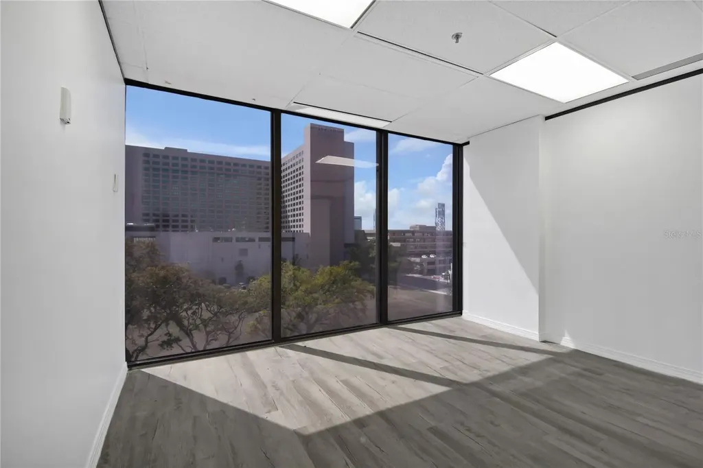 233 E Bay Street Jacksonville FL 32202