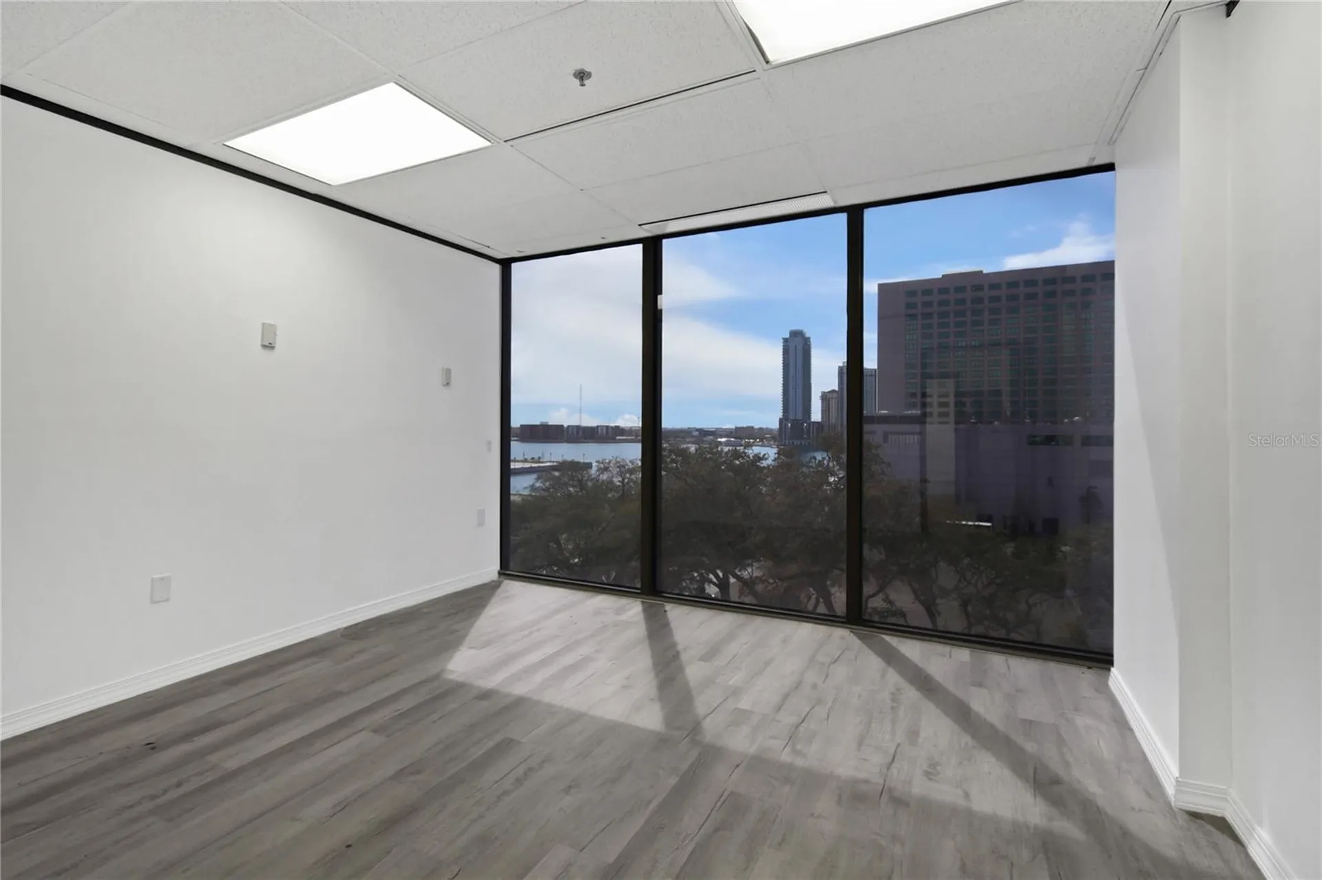 233 E Bay Street Jacksonville FL 32202