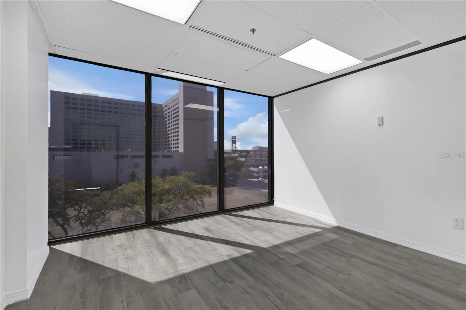 233 E Bay Street Jacksonville FL 32202