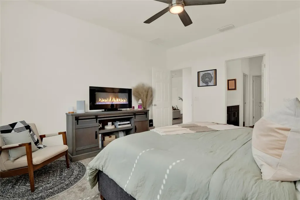 7193 Dilly Lake Avenue Groveland FL 34736