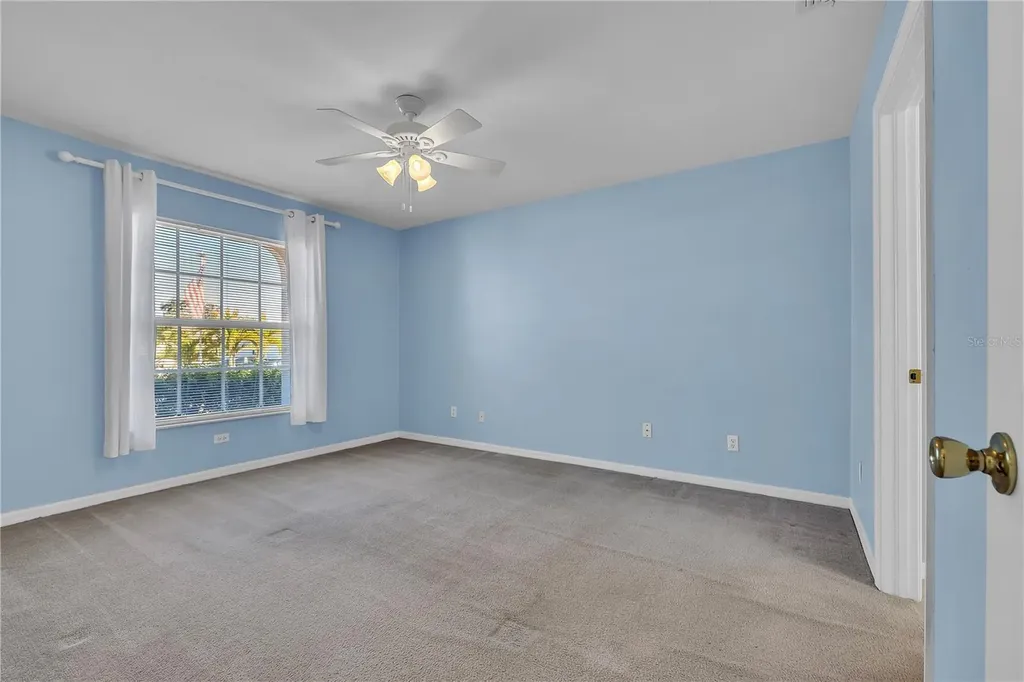 916 NE 4th Place Cape Coral FL 33909
