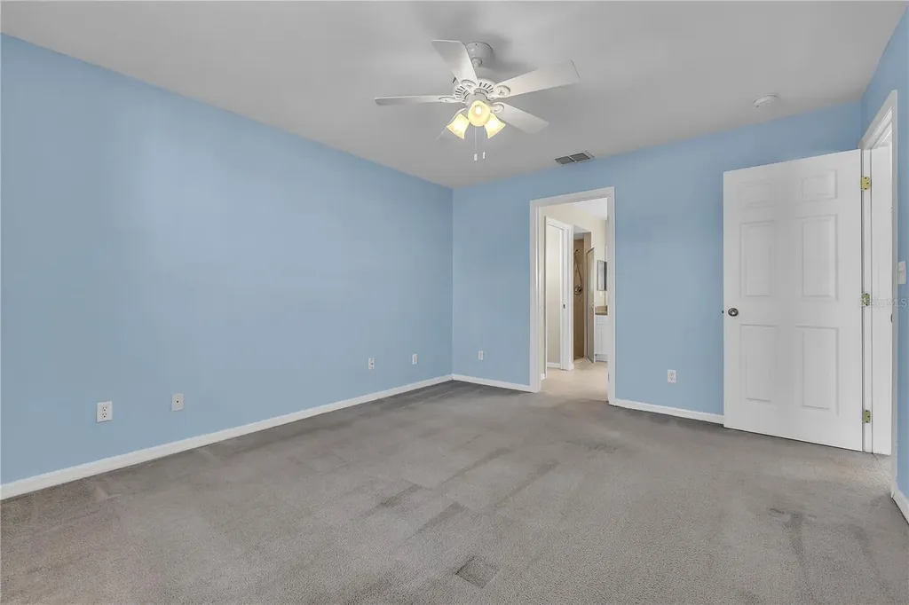 916 NE 4th Place Cape Coral FL 33909