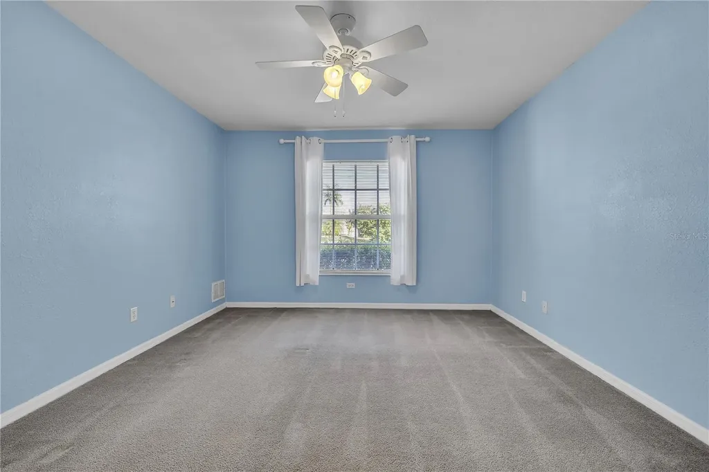 916 NE 4th Place Cape Coral FL 33909