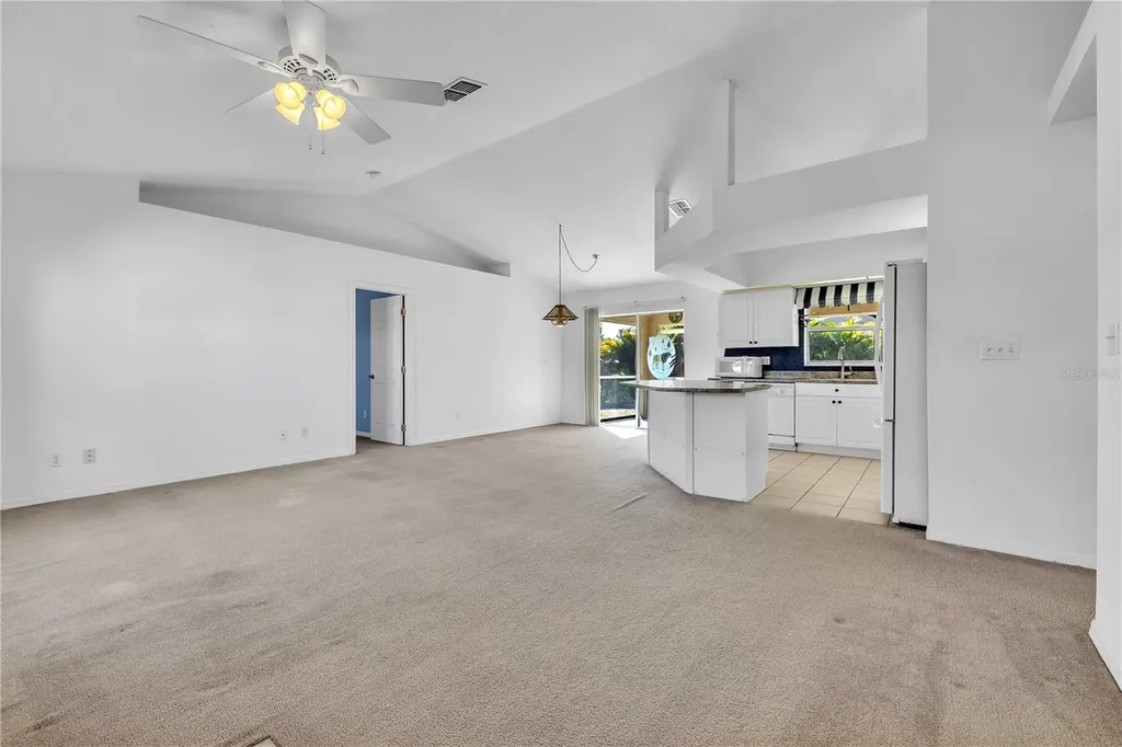 916 NE 4th Place Cape Coral FL 33909