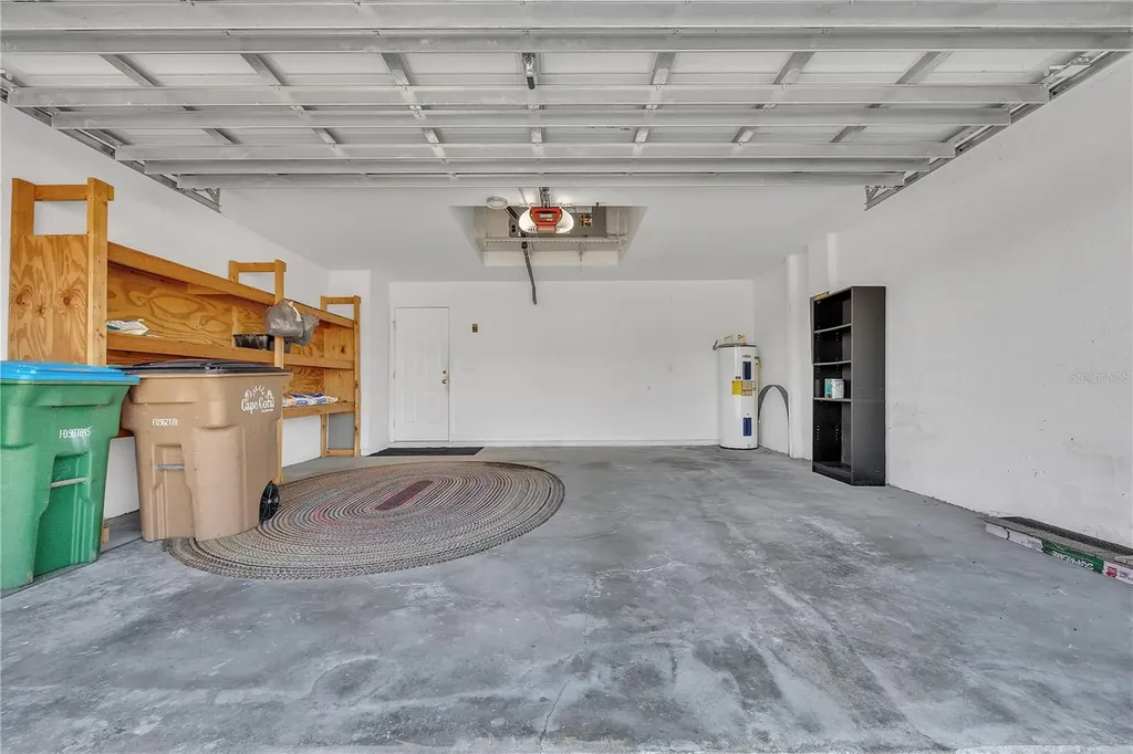 916 NE 4th Place Cape Coral FL 33909
