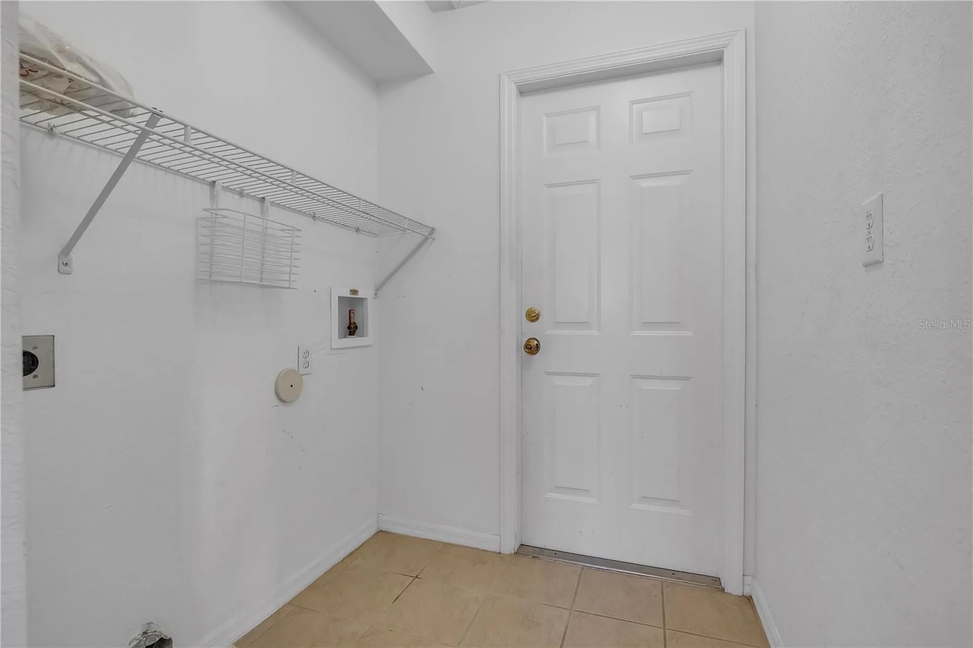 916 NE 4th Place Cape Coral FL 33909
