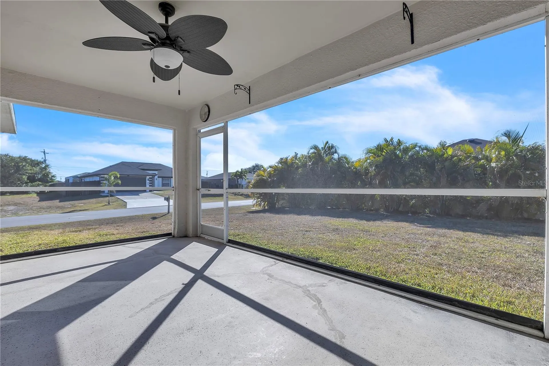916 NE 4th Place Cape Coral FL 33909