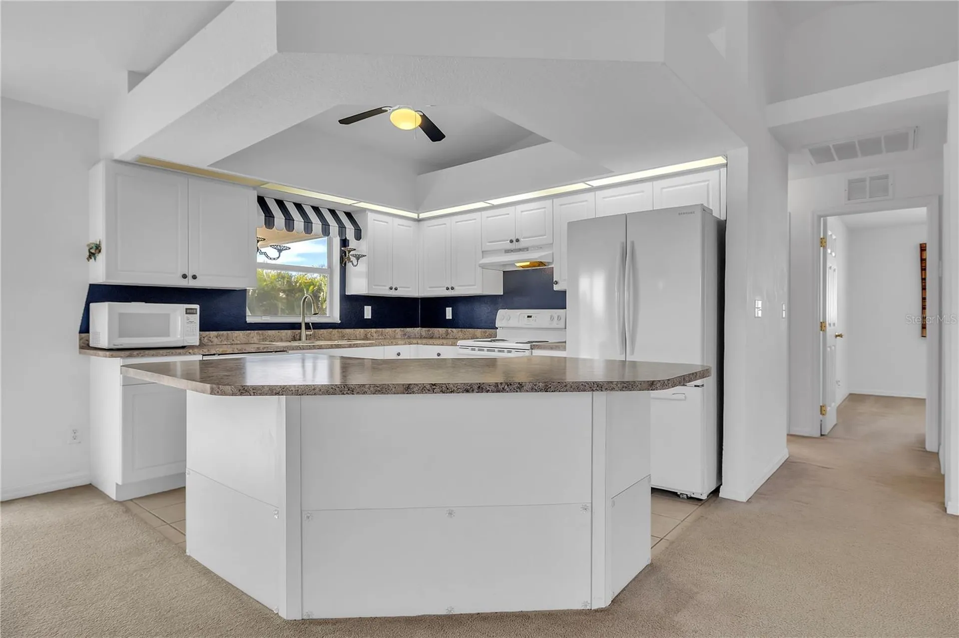 916 NE 4th Place Cape Coral FL 33909