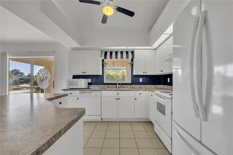 916 NE 4th Place Cape Coral FL 33909