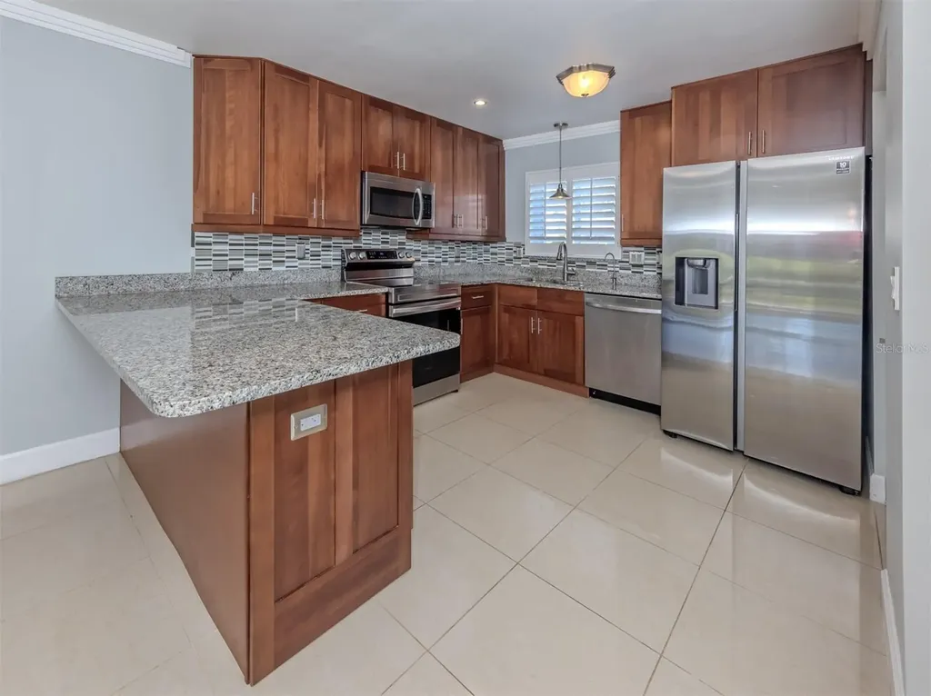 2616 Hidden Lake Drive N Sarasota FL 34237