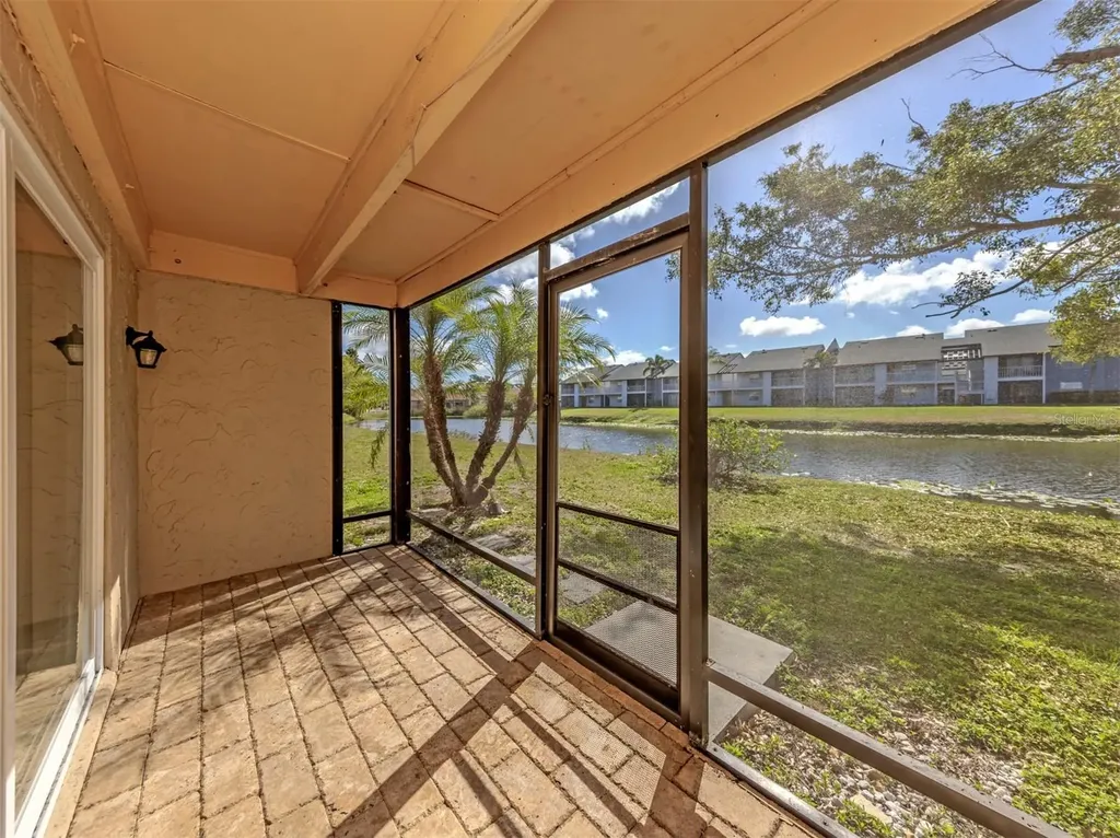 2616 Hidden Lake Drive N Sarasota FL 34237