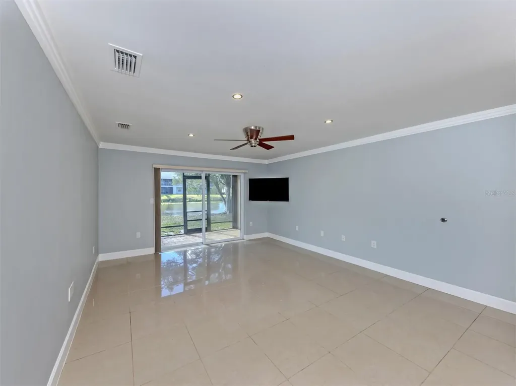 2616 Hidden Lake Drive N Sarasota FL 34237
