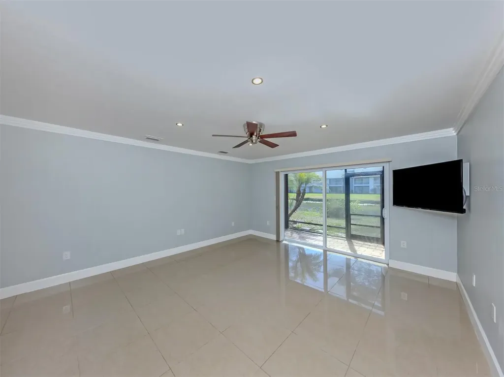 2616 Hidden Lake Drive N Sarasota FL 34237
