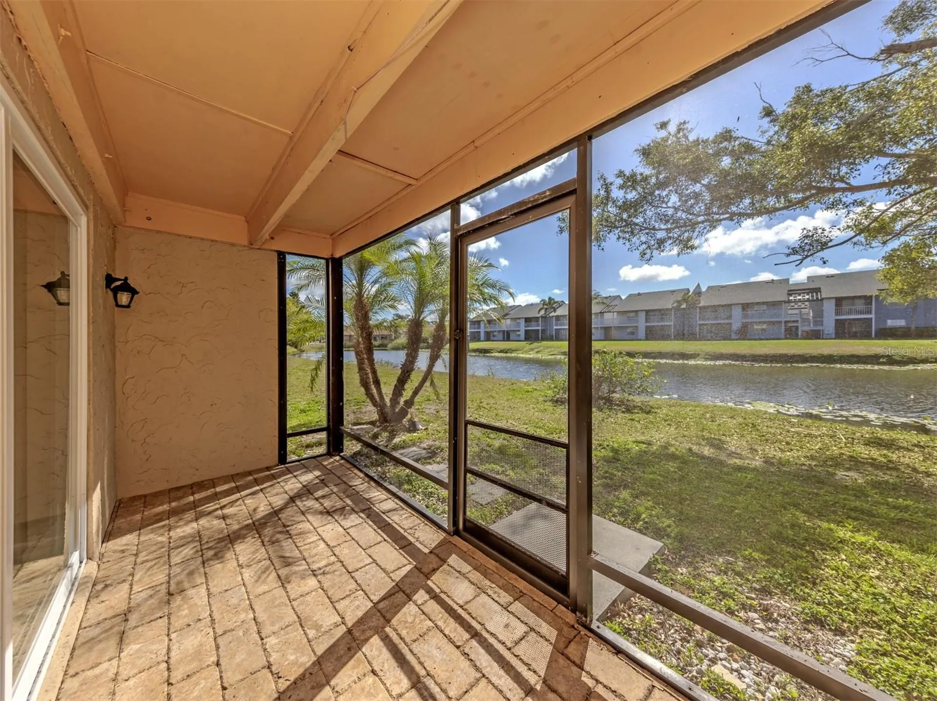2616 Hidden Lake Drive N Sarasota FL 34237