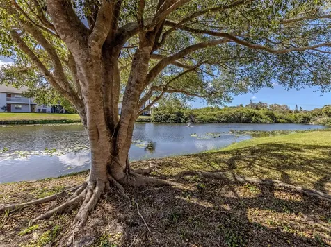 2616 Hidden Lake Drive N Sarasota FL 34237