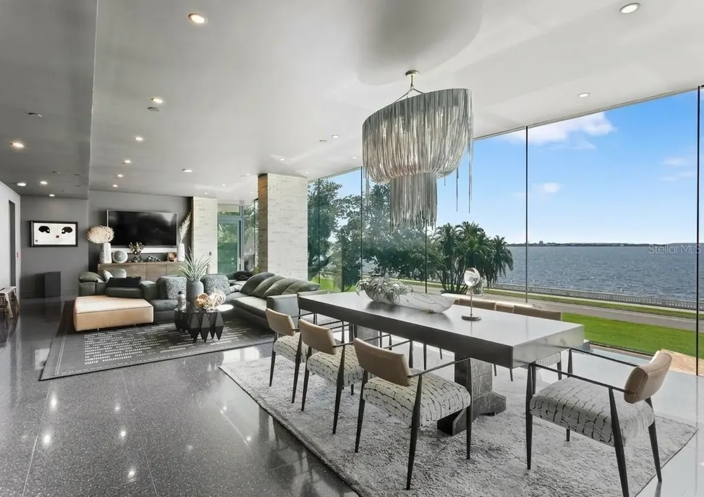 2619 Bayshore Boulevard Tampa FL 33629