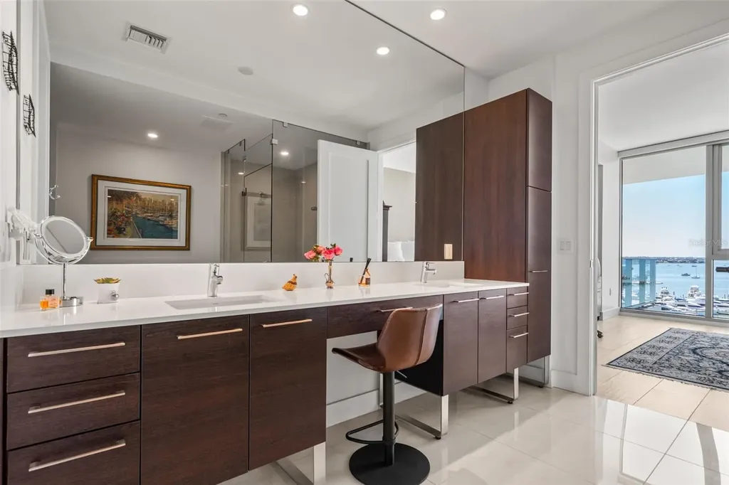 1155 N Gulfstream Avenue Sarasota FL 34236