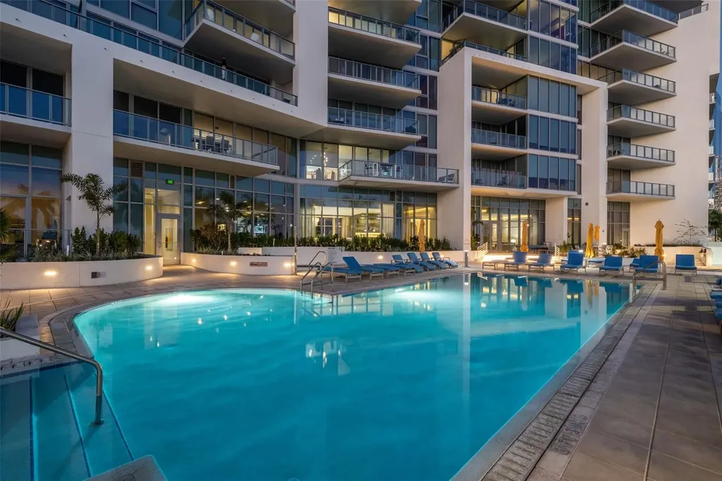 1155 N Gulfstream Avenue Sarasota FL 34236