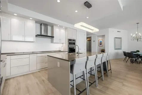 1155 N Gulfstream Avenue Sarasota FL 34236