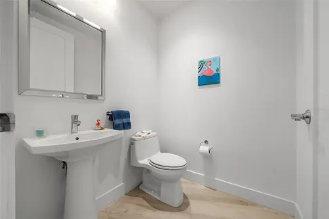 1155 N Gulfstream Avenue Sarasota FL 34236