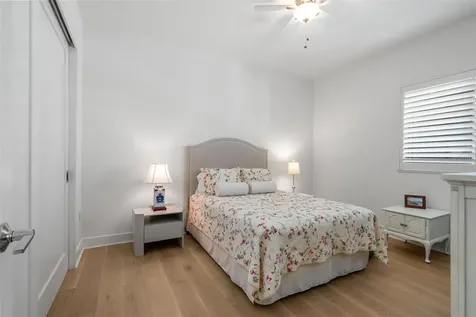 1155 N Gulfstream Avenue Sarasota FL 34236