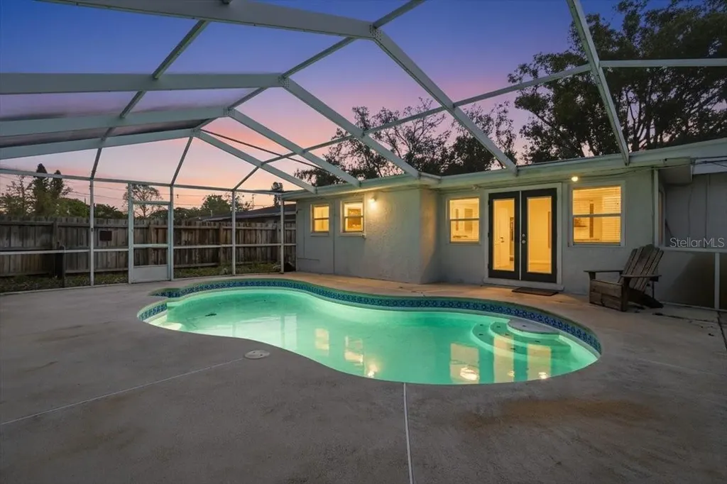5897 5th Street S St Petersburg FL 33705