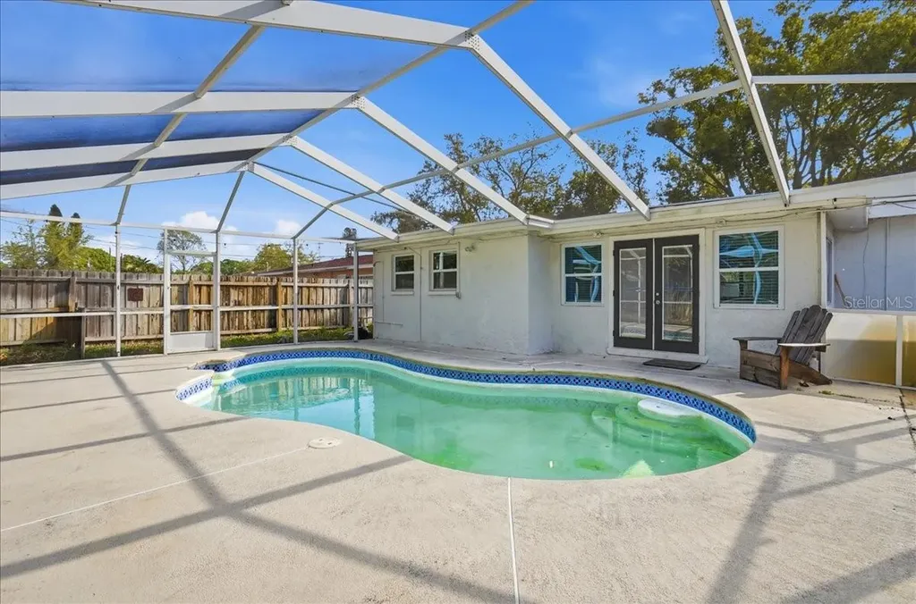 5897 5th Street S St Petersburg FL 33705