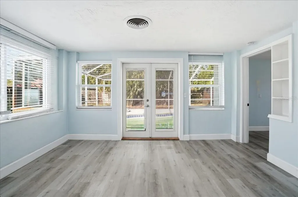 5897 5th Street S St Petersburg FL 33705