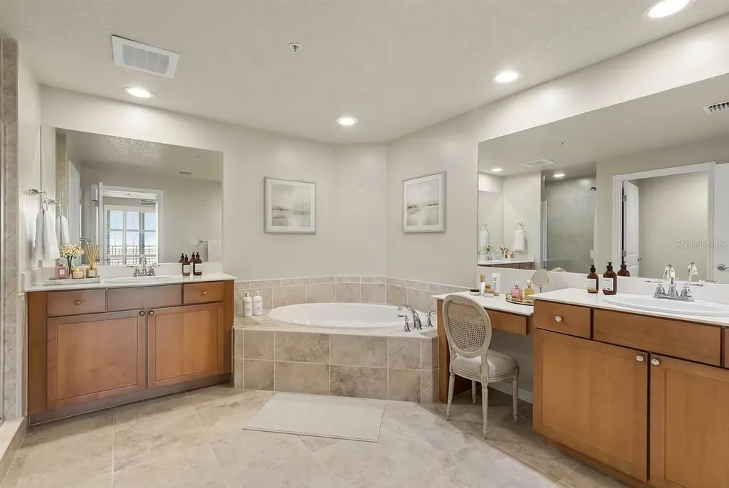 10851 Mangrove Cay Lane NE St Petersburg FL 33716