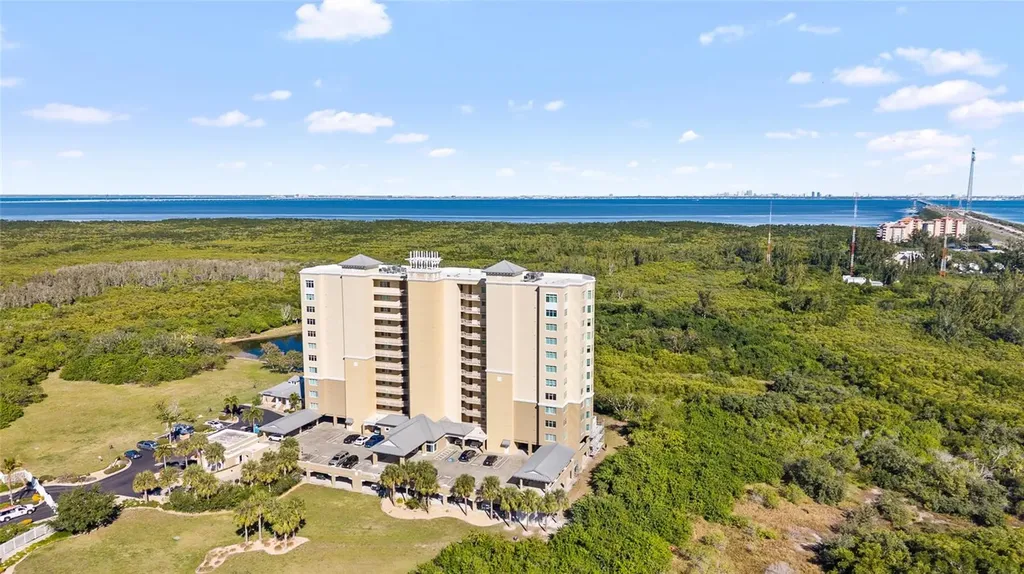 10851 Mangrove Cay Lane NE St Petersburg FL 33716