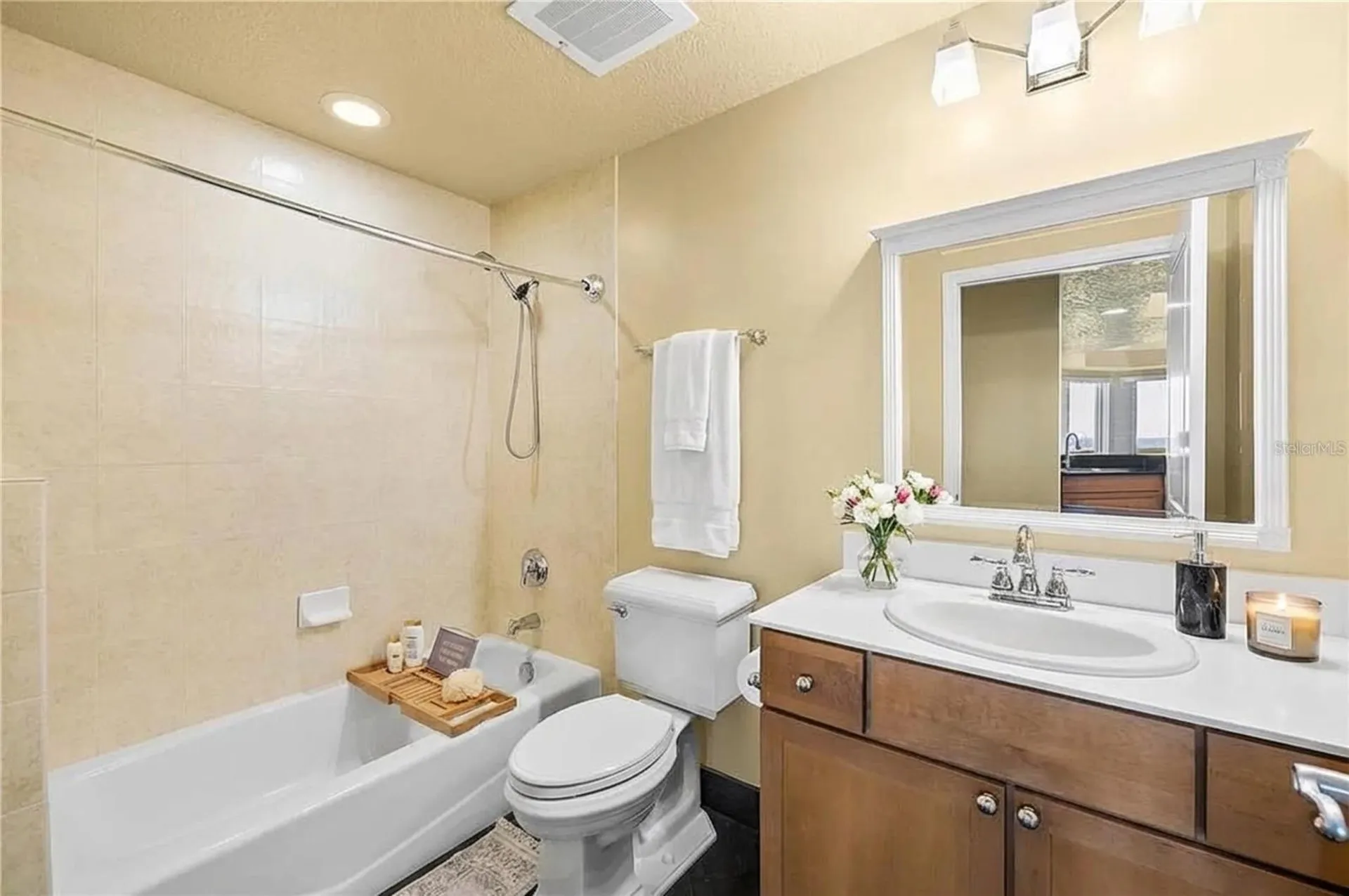 10851 Mangrove Cay Lane NE St Petersburg FL 33716