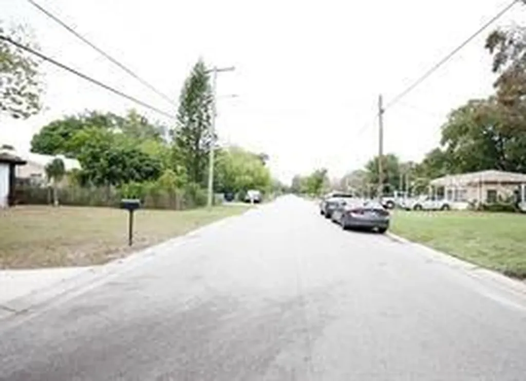 3806 W Wallace Avenue Tampa FL 33611